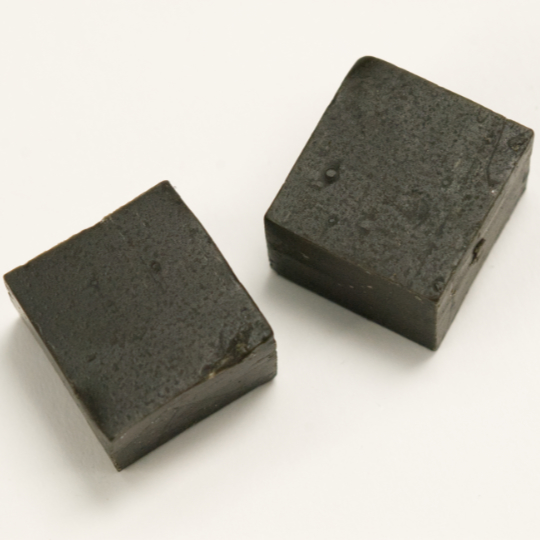 Liquorice fudge, caramel